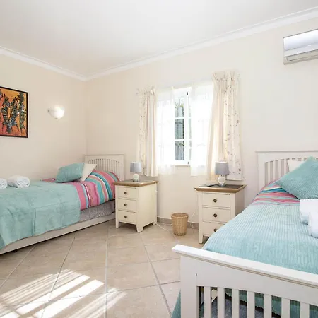 Joy * Olhos de Agua (Albufeira)