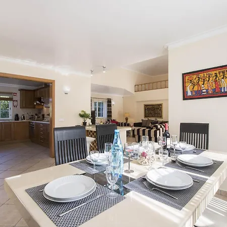 Villa Joy Olhos de Água